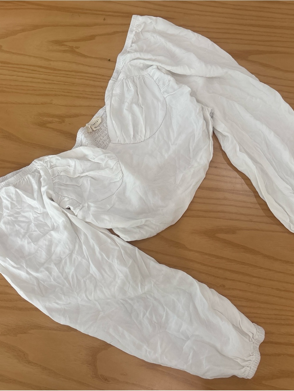 La Hearts White Off-Shoulder Ruched Crop Blouse - Picture 4 of 7